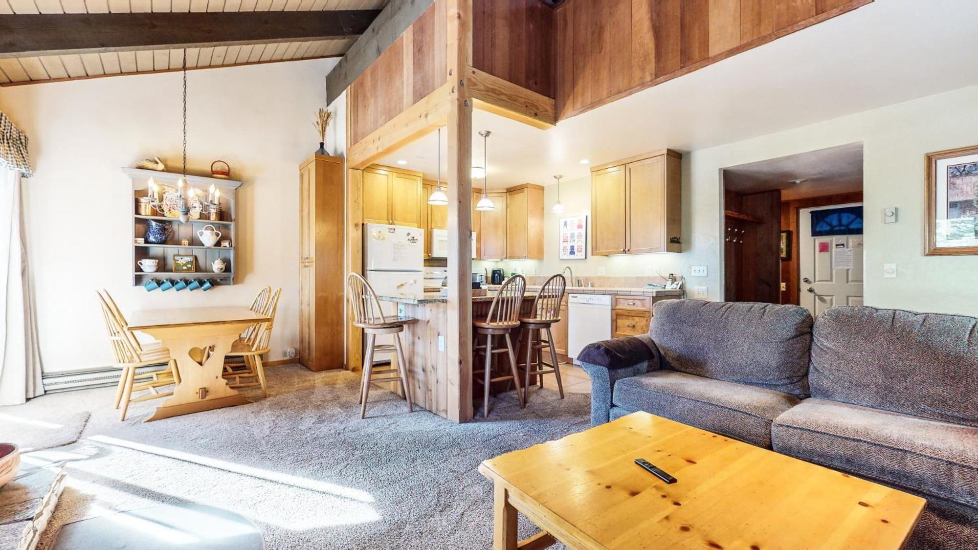 Discover 4 Mammoth Lakes